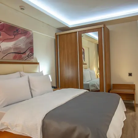 酒店 Kutlucan Oldtown 3*